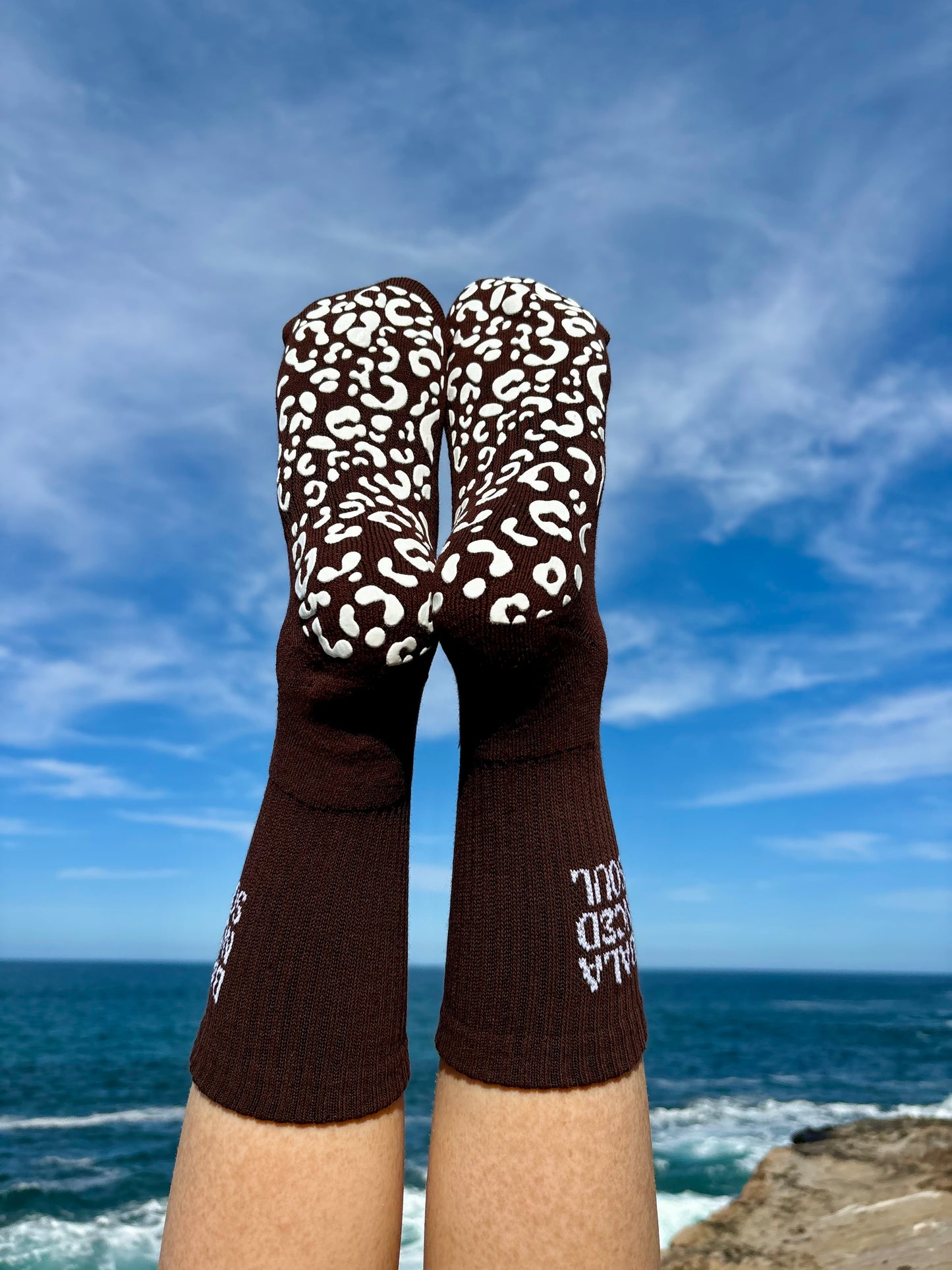 CHOCOLATE BROWN CREW SOCK W/ WHITE LEOPARD - Pilates socks