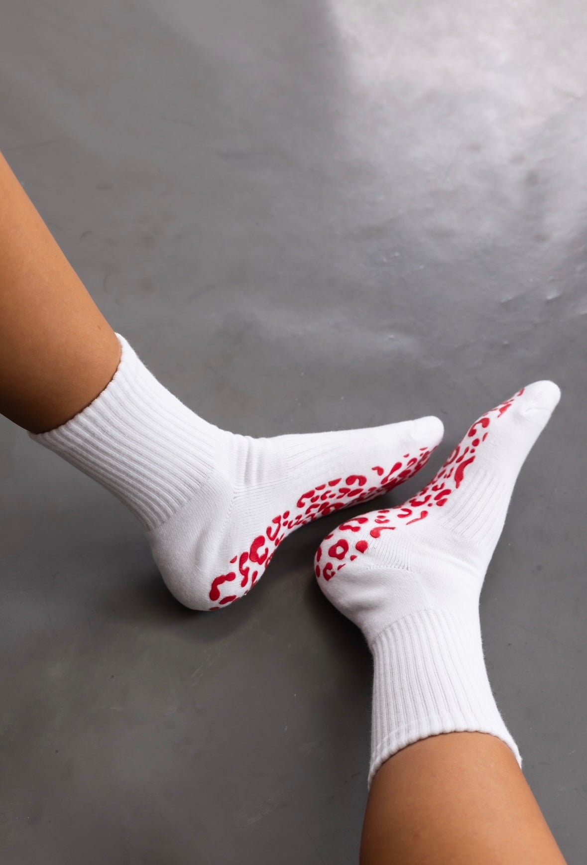 RED LEOPARD - WHITE CREW