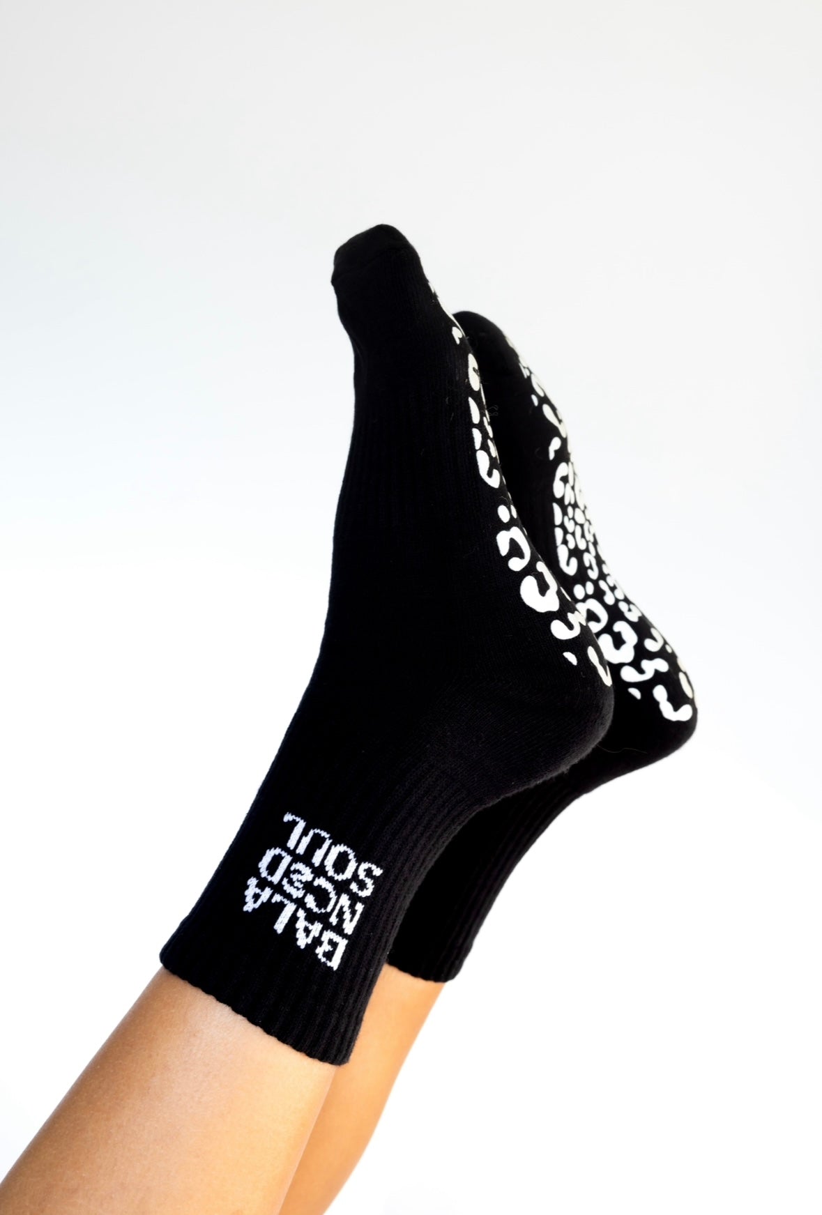 BLACK CREW SOCK - WHITE LEOPARD GRIP