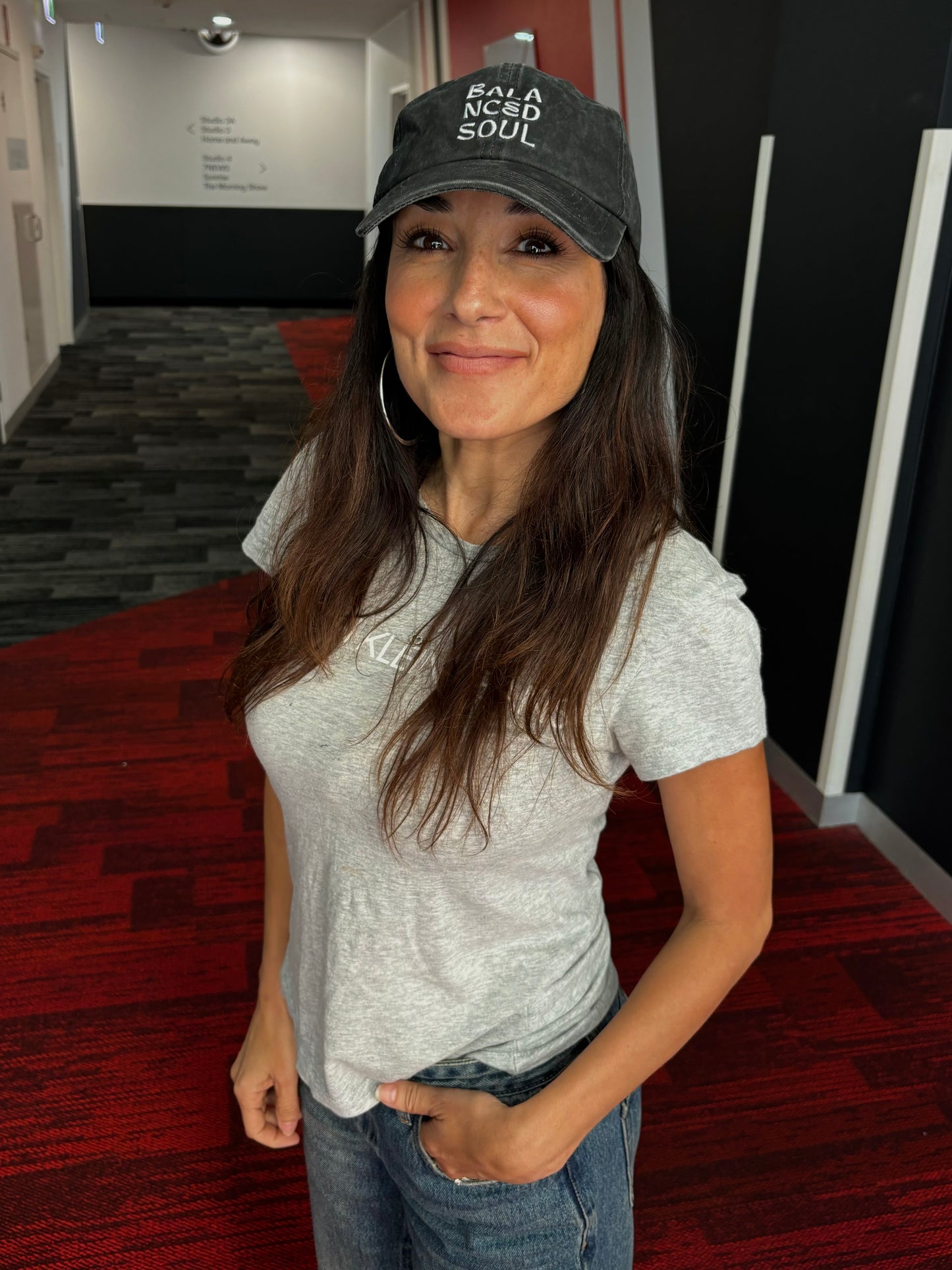 VINTAGE BLACK CAP
