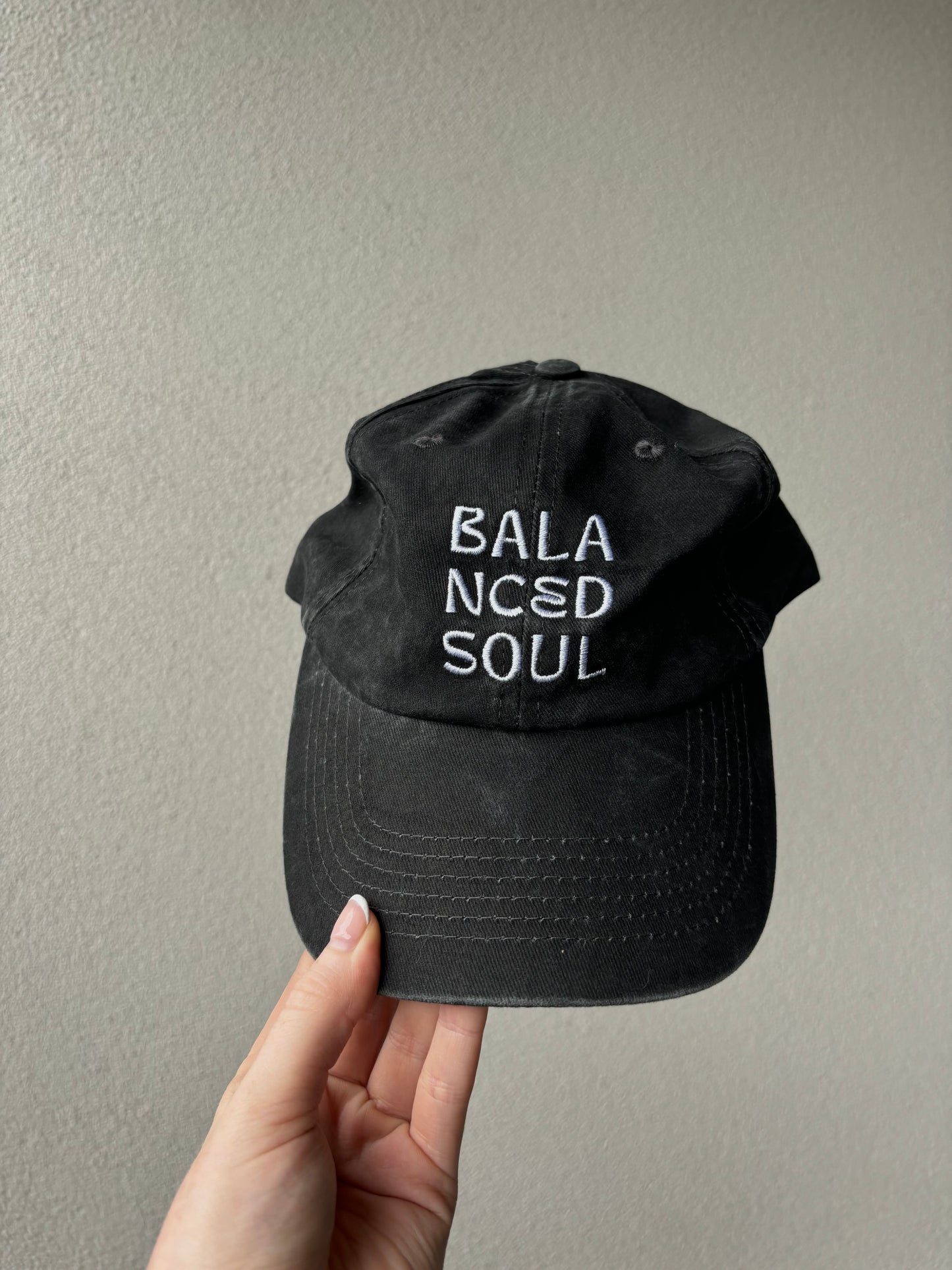 BALANCED SOUL VINTAGE BLACK CAP