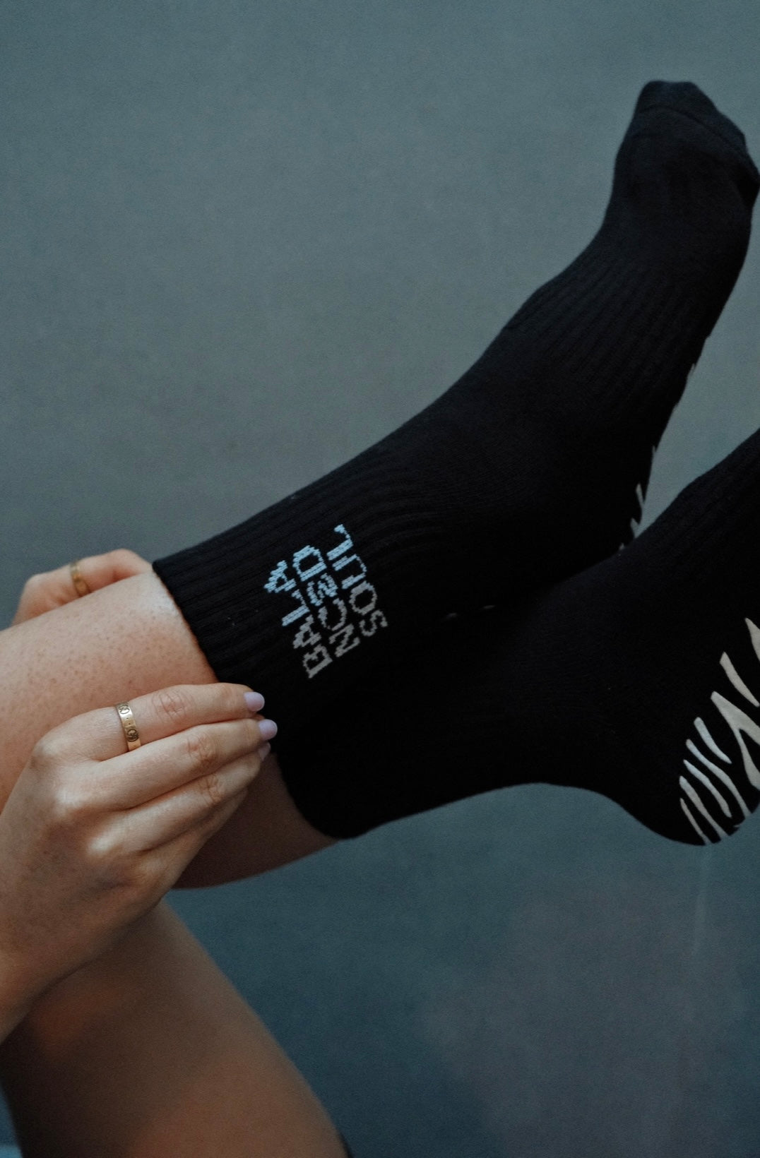 BLACK CREW SOCK - WHITE ZEBRA GRIP