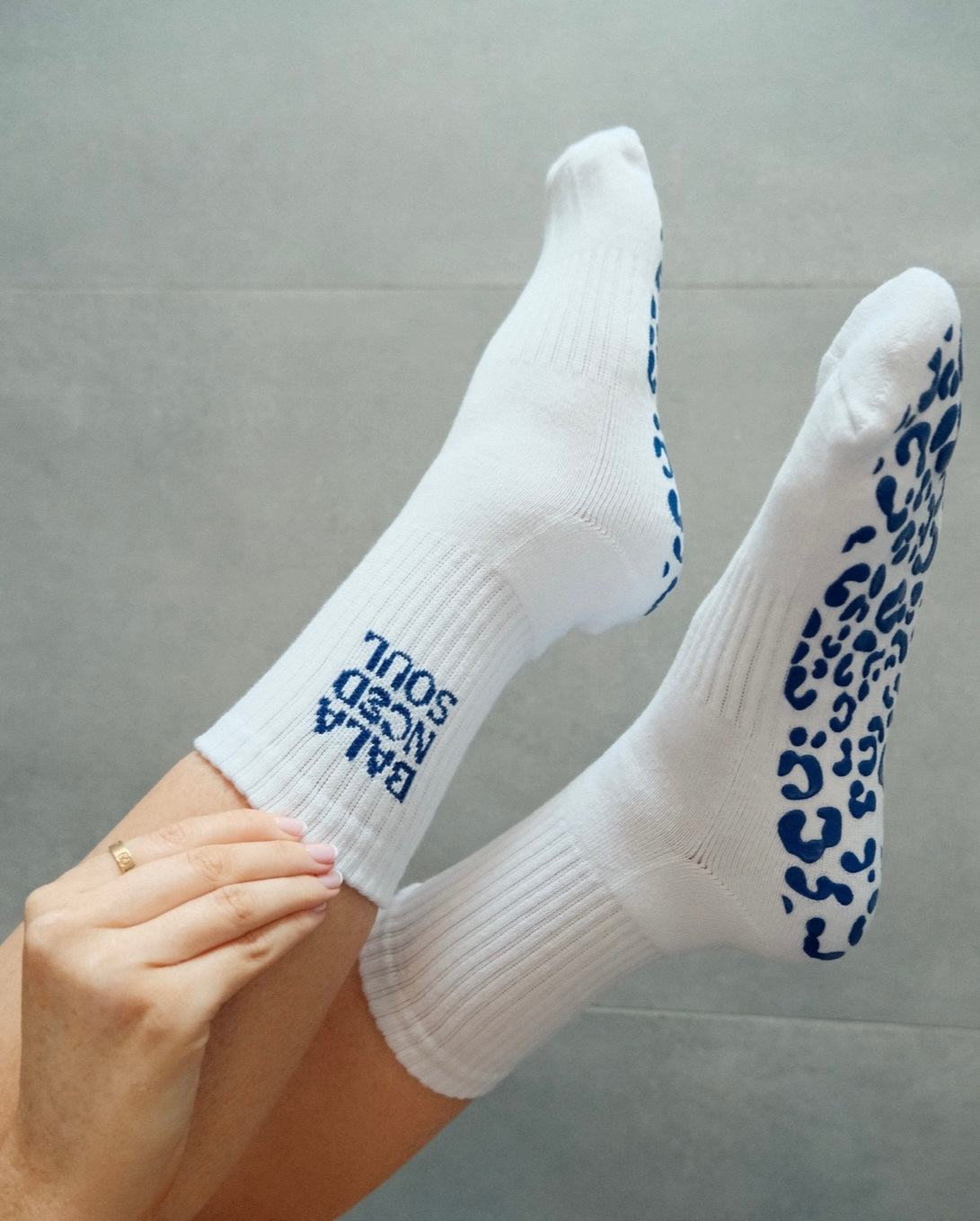 BLUE LEOPARD - WHITE CREW