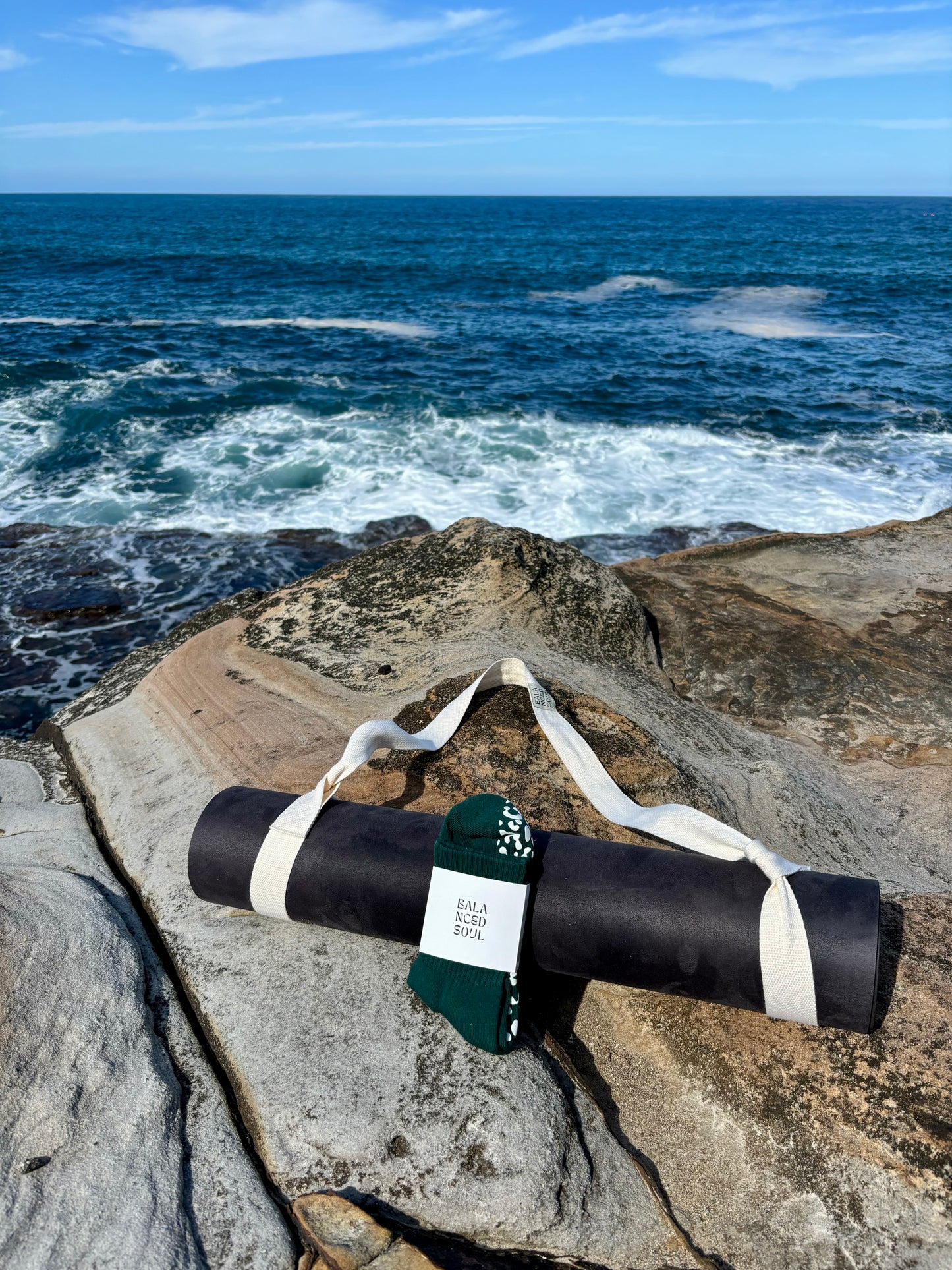 GREEN CREW SOCK W/ WHITE LEOPARD GRIP