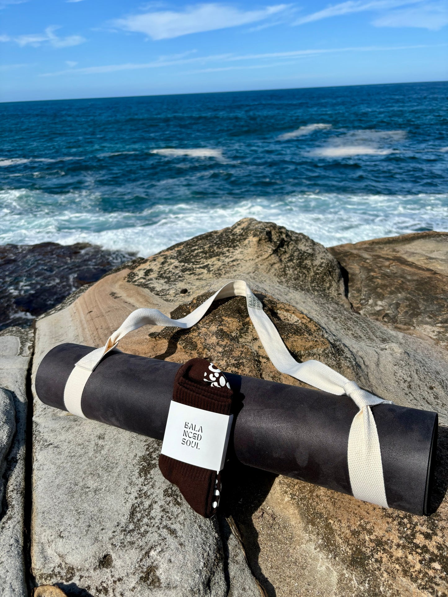 BROWN CREW SOCK - WHITE LEOPARD GRIP