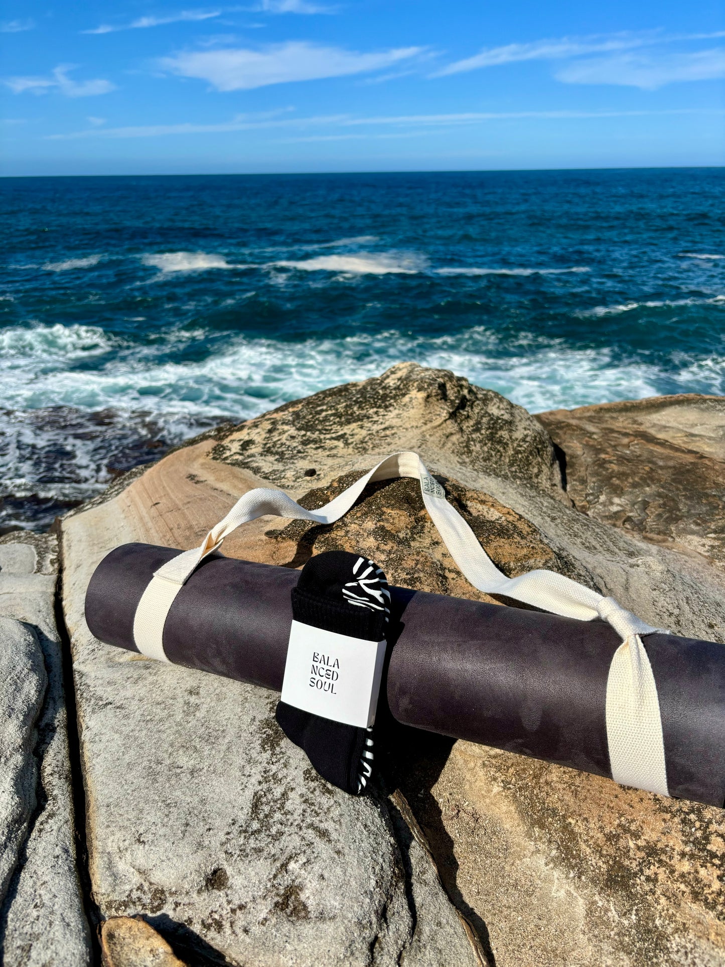 BLACK CREW SOCK - WHITE ZEBRA GRIP