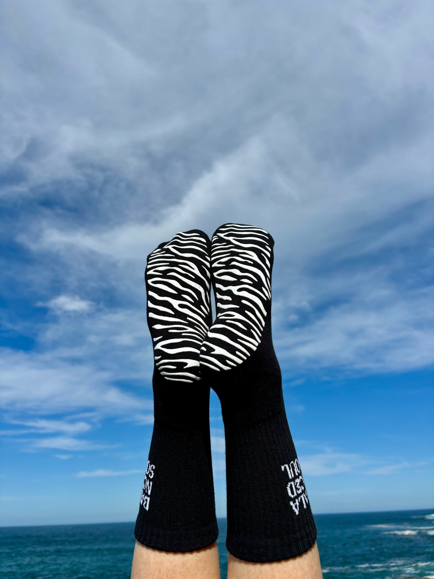 BLACK CREW SOCK W/ WHITE ZEBRA - Pilates socks
