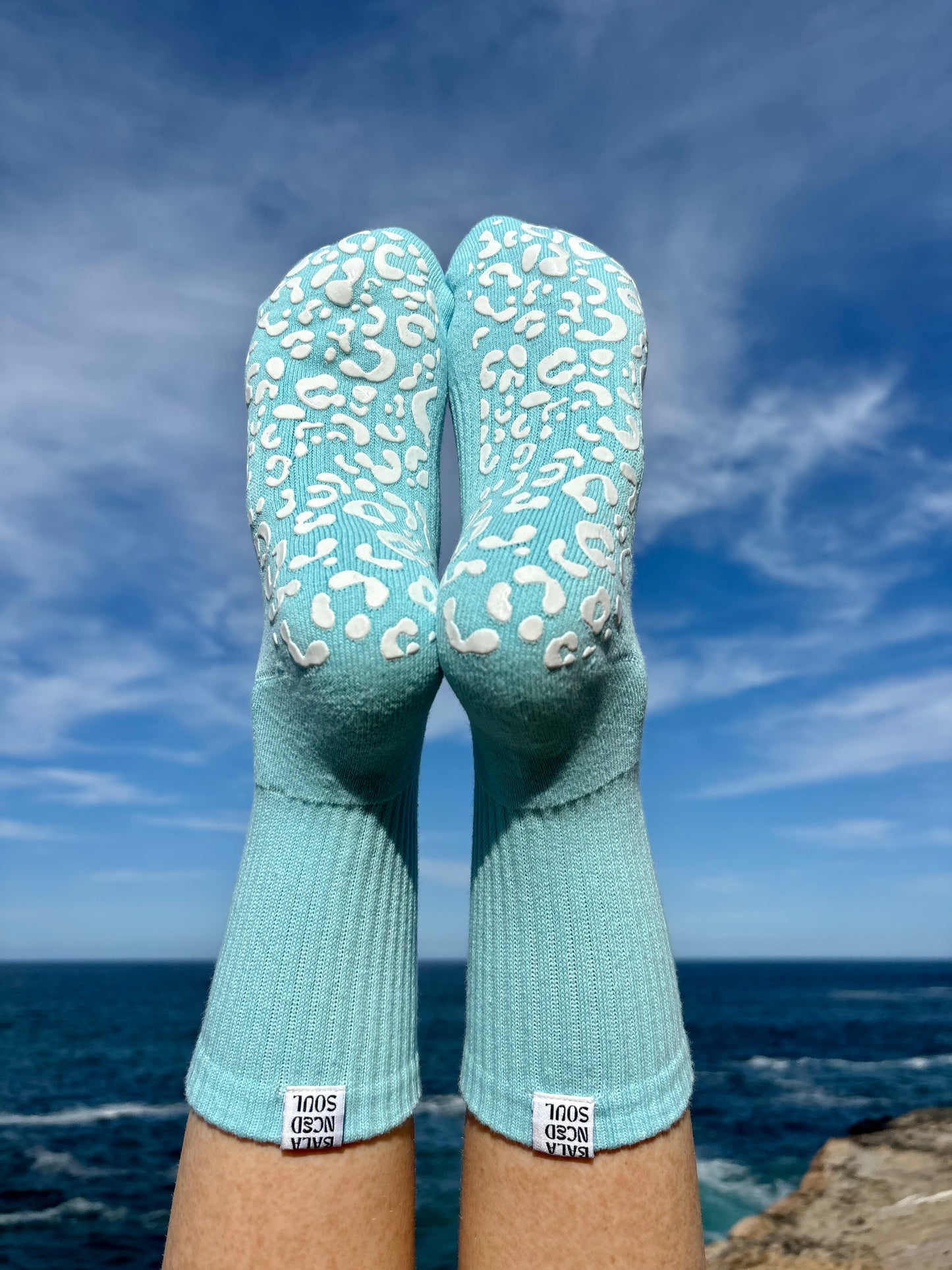 BABY BLUE CREW SOCK W/ WHITE LEOPARD - Pilates socks