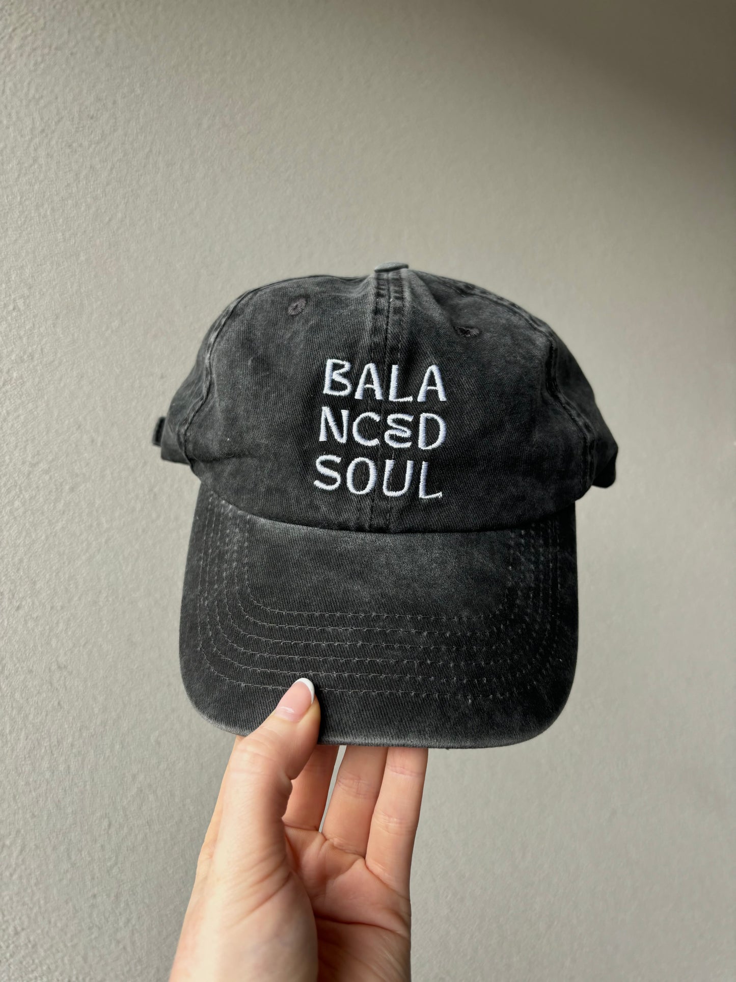 BALANCED SOUL VINTAGE CHARCOAL CAP