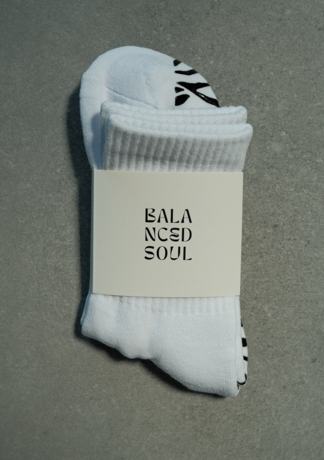 WHITE CREW SOCK - BLACK ZEBRA GRIP