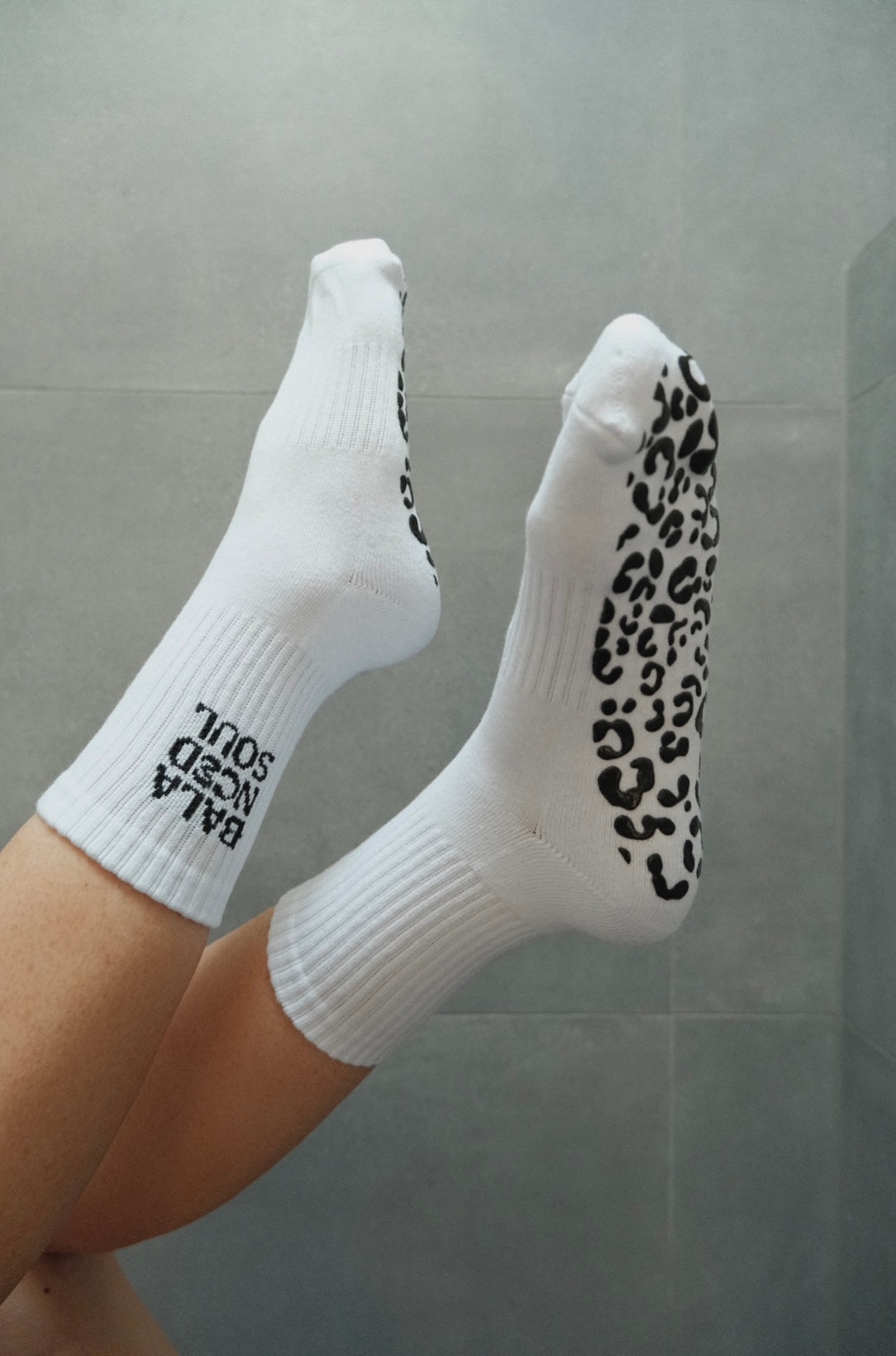 WHITE CREW SOCK - BLACK LEOPARD GRIP