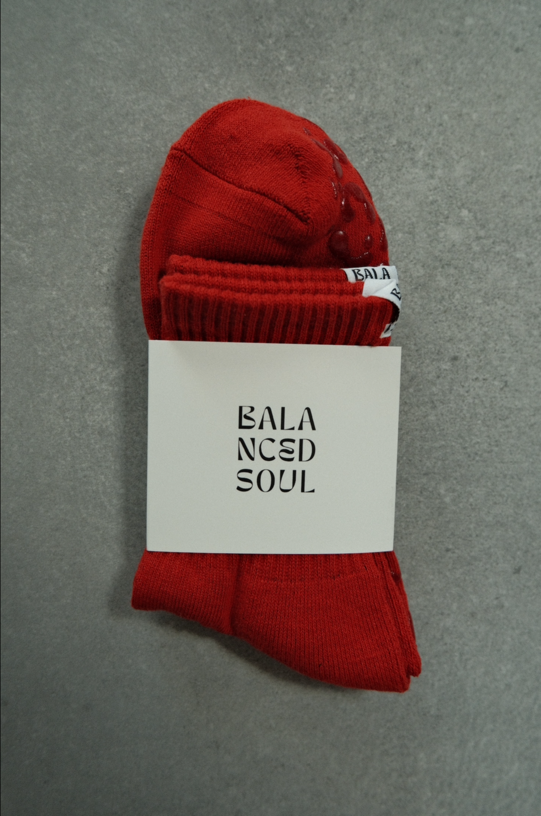 RED CREW SOCK - TRANSLUCENT LEOPARD GRIP