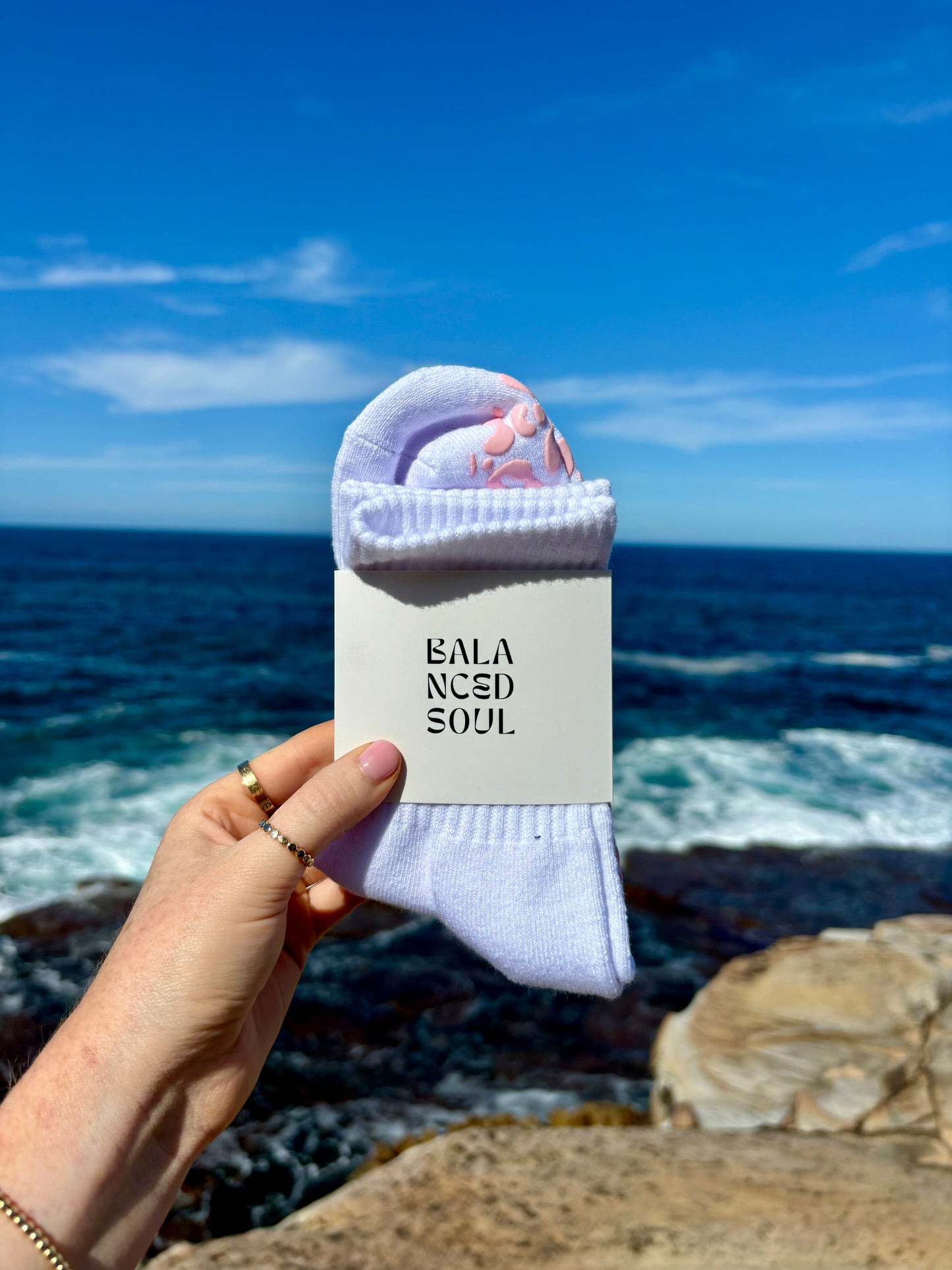 WHITE CREW SOCK W/ BABY PINK LEOPARD  - Pilates socks